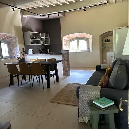 Le Porrine Semesterbostad